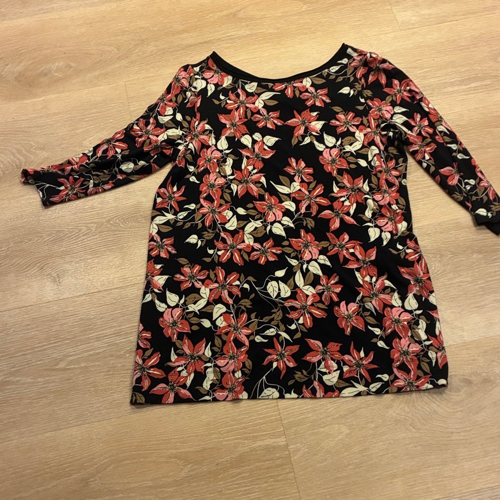 J.Jill Womans Wearever Floral Blouse Size M 3/4 Sleeve V Neck Size S Worn 1x